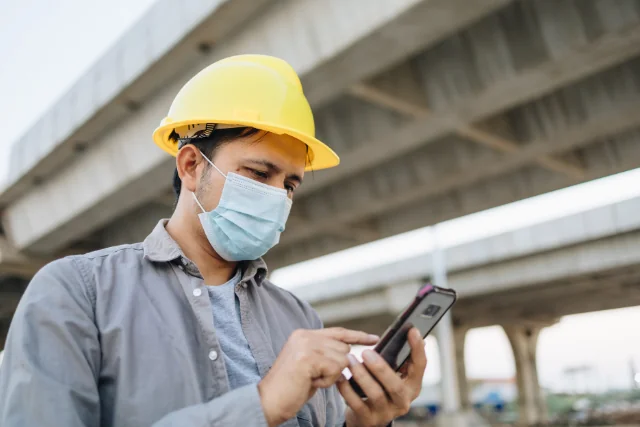 How Covid 19 is forcing construction companies to adopt Mobile Apps to survive